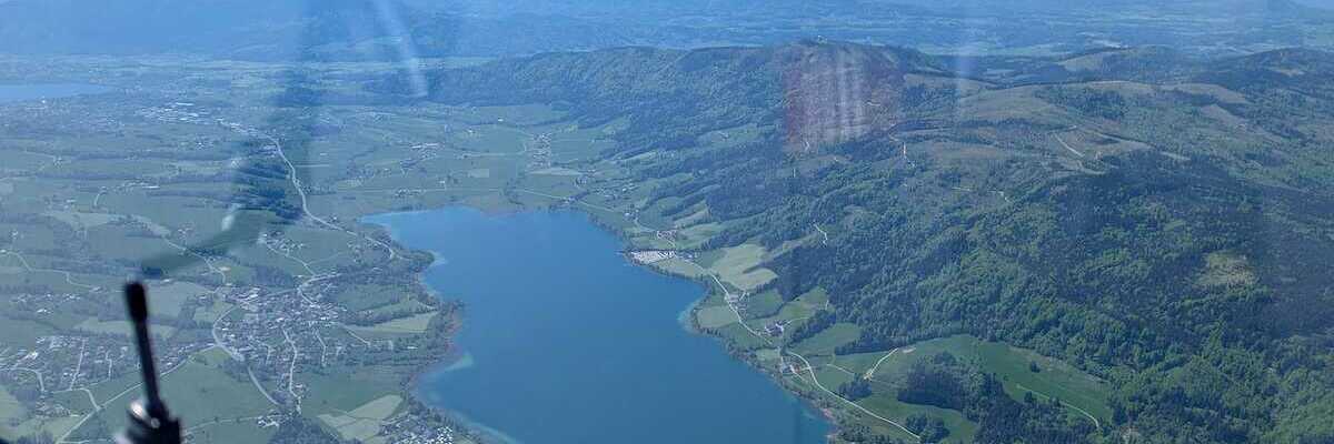 Flugwegposition um 09:48:37: Aufgenommen in der Nähe von Oberhofen am Irrsee, Österreich in 1552 Meter
